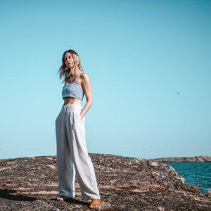 Aritzia White Linen 'Wander' Pants - Used Twice!